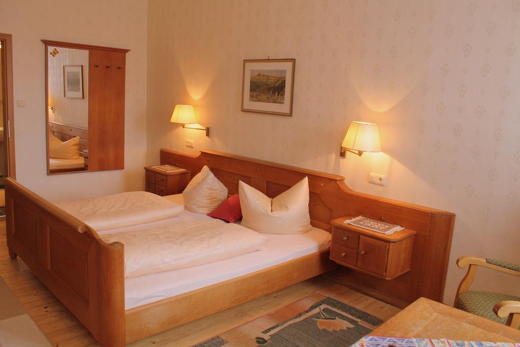 Schwarzes Lamm Hotel โรเทนบวร์ก อ็อบ แดร์เทาเบอร์ ภายนอก รูปภาพ
