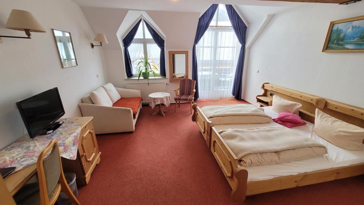 Schwarzes Lamm Hotel โรเทนบวร์ก อ็อบ แดร์เทาเบอร์ ภายนอก รูปภาพ
